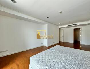 Pet Friendly 3 Bed Apartment For Rent Near MRT Khlong Toei