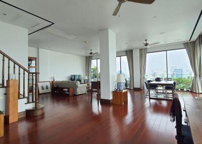 Le Raffine 39  Super Luxury 3 Bedroom Duplex Condo With Private Pool