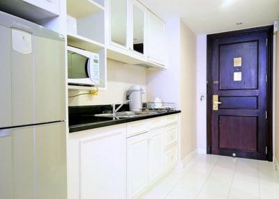 Sophisticated 1 Bedroom Serviced Apartment Riverside Area