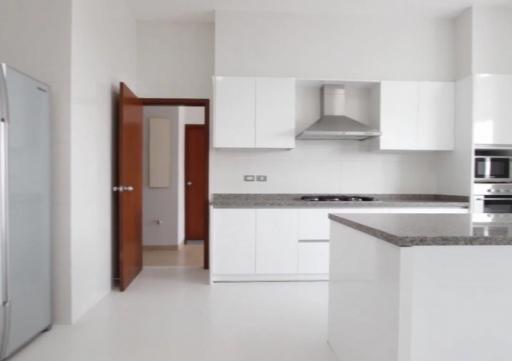 5 Bed Duplex Apartment For Rent in Phrom Phong BR20103AP