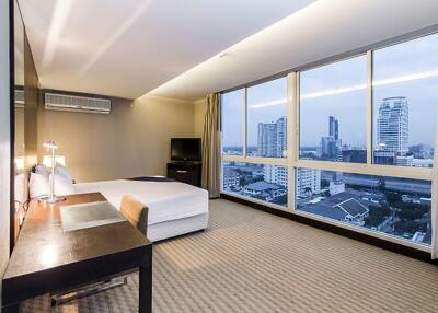 3 Bed Serviced Apartment For Rent in Sathorn BR7421SA