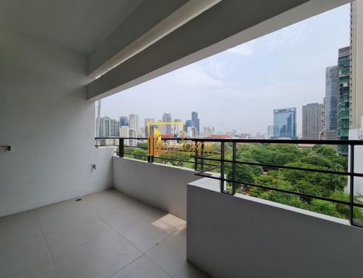 3 Bedroom Apartment For Rent in Asoke