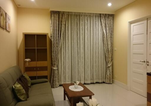 1 Bedroom Condo For Sale in Aguston Asoke