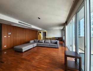 3 Bedroom Apartment in Asoke