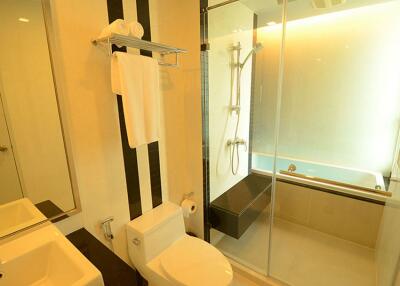 1 Bed Serviced Apartment in Phrom Phong