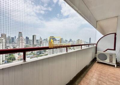 Citi Resort Sukhumvit 49  Spacious 1 Bedroom Condo in Popular Area