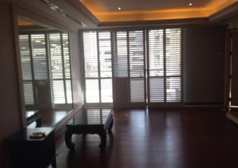 Somkid Garden  2 Bedroom Luxury Condo For Rent in Chidlom