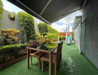 2 Bedroom Apartment in Sukhumvit 61