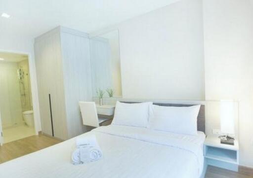 2 Bed Serviced Apartment in Ekkamai BR30022SA