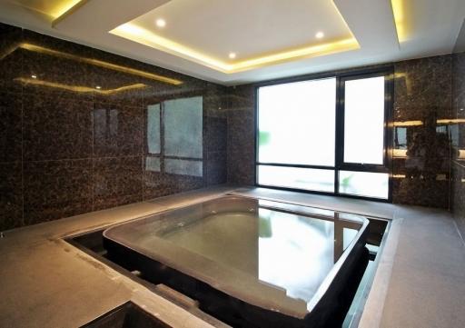 1 Bedroom For Rent or Sale in Vtara Sukhumvit 36