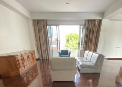 3 Bed Apartment For Rent in Lumphini BR20430AP