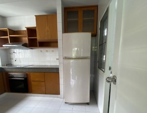 3 Bed Apartment For Rent in Lumphini BR20430AP