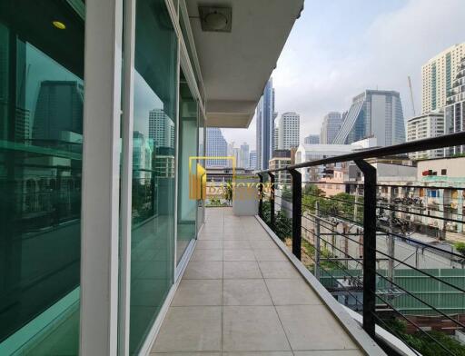 4 Bed Apartment For Rent in Asoke BR0971AP