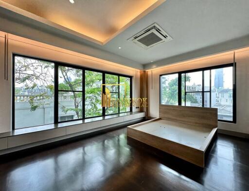 Prompak Gardens  Renovated 3 Bedroom Condo in Thonglor