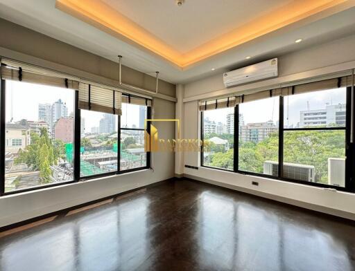 Prompak Gardens  Renovated 3 Bedroom Condo in Thonglor