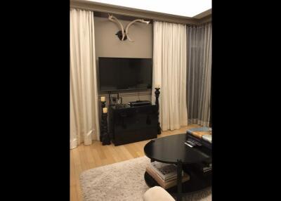 Prive  2 Bed Condo For Rent in Ruamrudee