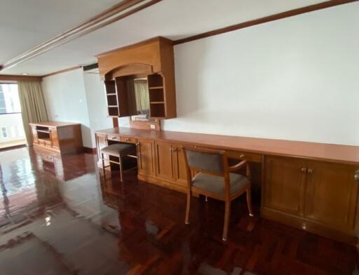 3 Bed Apartment For Rent in Thong Lo BR20412AP