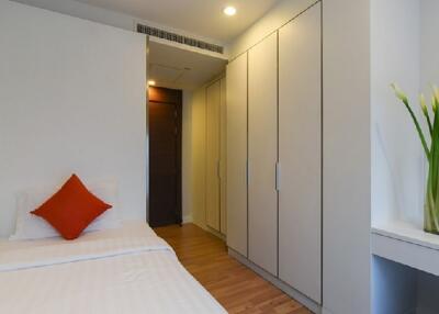 3 Bed Apartment For Rent in Silom BR20448AP