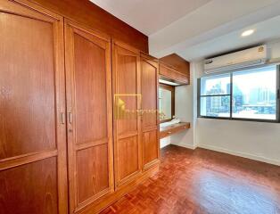 Spacious 3 Bedroom Apartment With Lake View