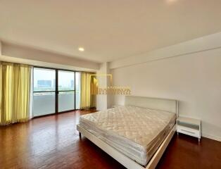 Spacious 3 Bedroom Apartment With Lake View