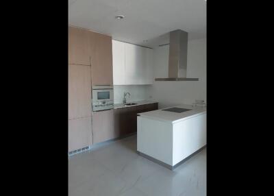 2 Bedroom 185 Rajadamri