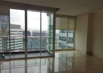 3 Bed Condo For Rent in Sathorn BR11279CD