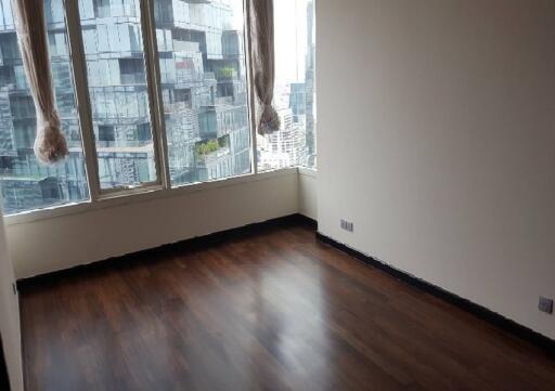 3 Bed Condo For Rent in Sathorn BR11279CD