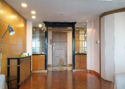2 Bed Condo For Rent in Sathorn BR11288CD