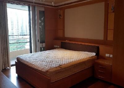 Baan Na Varang  2 Bedroom Condo For Rent in Chidlom BR11325CD