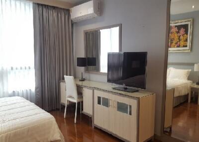 1 Bedroom For Rent in President Place, Chidlom