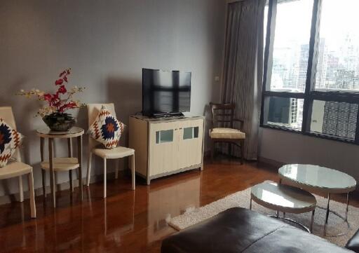 1 Bedroom For Rent in President Place, Chidlom