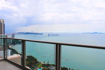 2 Bedrooms Condo in The Riviera Wong Amat Beach Wongamat C005393