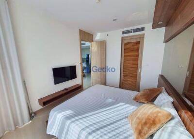 2 Bedrooms Condo in The Riviera Wong Amat Beach Wongamat C005393