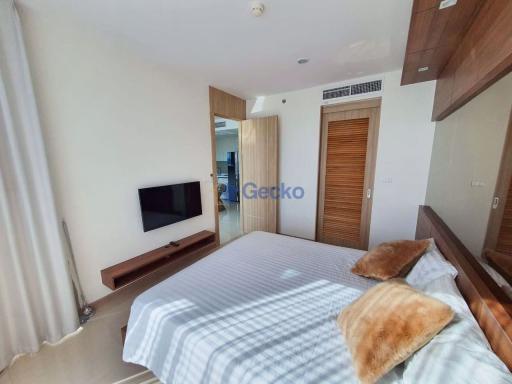 2 Bedrooms Condo in The Riviera Wong Amat Beach Wongamat C005393