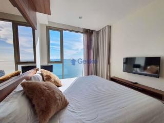 2 Bedrooms Condo in The Riviera Wong Amat Beach Wongamat C005393