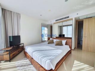 2 Bedrooms Condo in The Riviera Wong Amat Beach Wongamat C005393