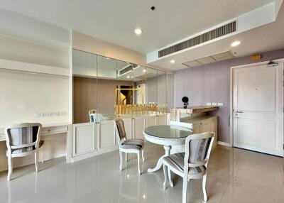 Baan Rajprasong  Amazing 1 Bedroom Condo With Resort Style Facilities