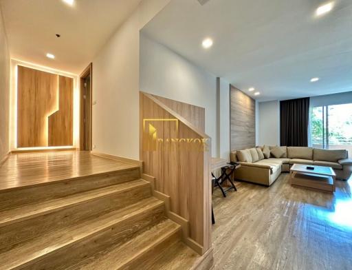 2 Bedroom Serviced Apartment in Phrom Phong