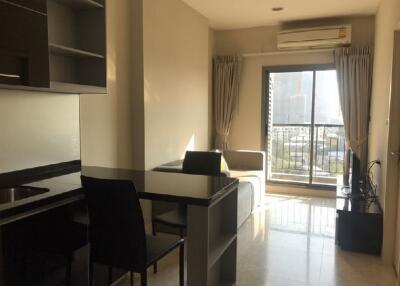 1 Bedroom For Rent in The Crest Sukhumvit 34