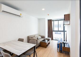 Taka Haus  2 Bed Condo For Rent in Ekkamai
