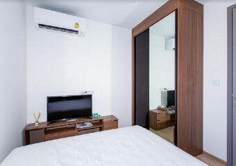 Taka Haus  2 Bedroom Condo For Rent in Ekkamai