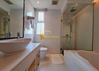 2 Bedroom Serviced Apartment For Rent in Asoke