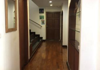 3 Bedroom Duplex Condo in Icon II Thong Lo