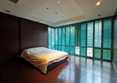 4 Bedroom Condo in Belgravia Residences Phrom Phong