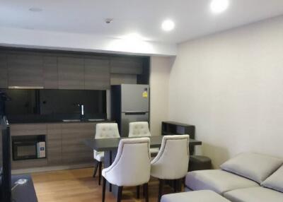 Klass Langsuan  2 Bed Condo For Rent in Chidlom