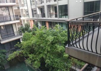 Klass Langsuan  2 Bed Condo For Rent in Chidlom