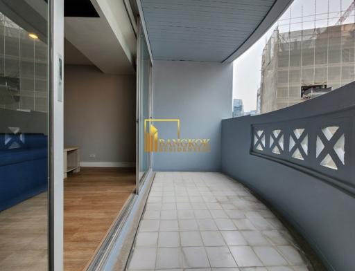 Renovated 3 Bedroom Asoke Apartment