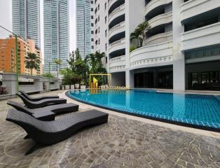 Renovated 3 Bedroom Asoke Apartment