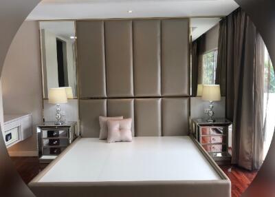 Regent on the Park 3  3 Bedroom Condo For Rent & Sale in Phrom Phong