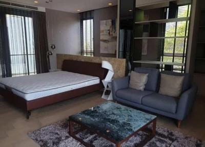 The Honor  Stunning 4 Bedroom House With Pool in Lat Phrao
